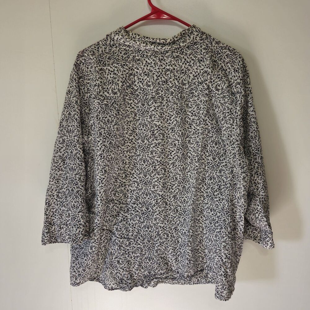 Croft & Barrow Women’s 3X Button Down Shirt Black White Paisley Leaf Vine Print - Picture 4 of 9